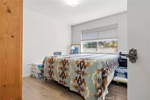 Bedroom - 31212 Rabbit Springs Rd, Lucerne Valley, CA 92356 photo 4 of 7
