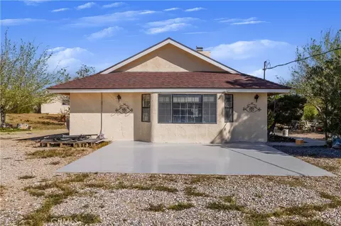 Exterior - 31212 Rabbit Springs Rd, Lucerne Valley, CA 92356 photo 10 of 13