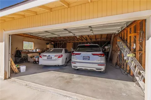 Exterior - 31212 Rabbit Springs Rd, Lucerne Valley, CA 92356 photo 3 of 13