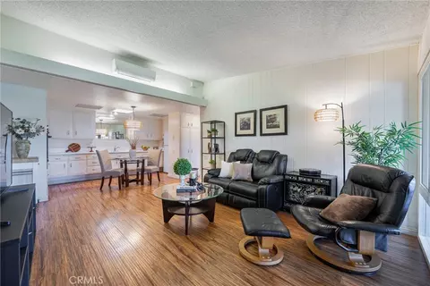 13800 Canoe Brk #15-H, Seal Beach, CA 90740