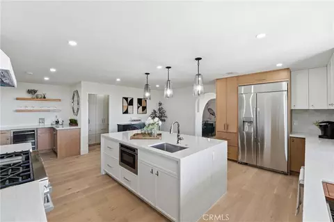 2532 E Vista Dr, Upland, CA 91784