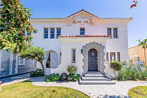 1226 Meadowbrook, Los Angeles, CA 90019