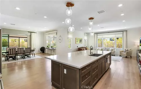 Kitchen - 66 Eider Run, Irvine, CA 92618 photo 8 of 10