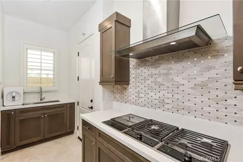 Kitchen - 66 Eider Run, Irvine, CA 92618 photo 10 of 10