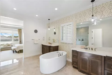 Bath - 66 Eider Run, Irvine, CA 92618 photo 2 of 4
