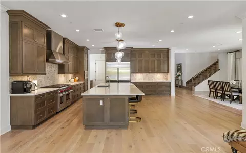 Kitchen - 66 Eider Run, Irvine, CA 92618 photo 5 of 10