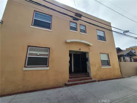 Exterior - 617 W 3rd St, Long Beach, CA 90802 photo 16 of 20