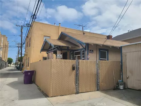 Exterior - 617 W 3rd St, Long Beach, CA 90802 photo 4 of 20
