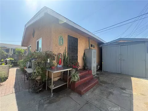 7021 Hood Ave, Huntington Park, CA 90255