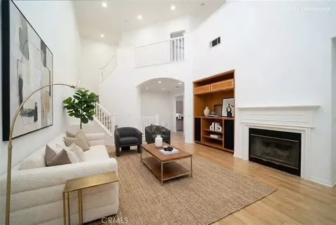 30 Burlingame, Irvine, CA 92602