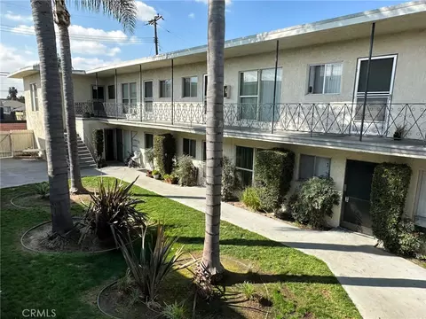 Exterior - 7306 Neo St, Downey, CA 90241 photo 6 of 7
