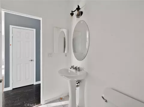 Bath - 600 Freeport, Oxnard, CA 93035 photo 1 of 7