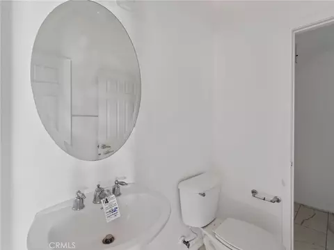Bath - 600 Freeport, Oxnard, CA 93035 photo 2 of 7
