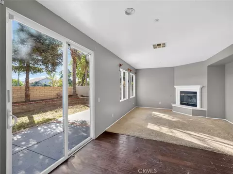 Living - 600 Freeport, Oxnard, CA 93035 photo 2 of 5