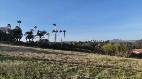 1940 Grey Rabbit Hollow Ln, Fallbrook, CA 92028 photo 2