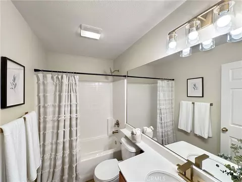 Bath - 32829 Stonefield, Temecula, CA 92592 photo 1 of 3