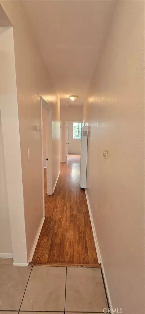 Entry Way - 1060 Cherry, Long Beach, CA 90813 photo 4 of 6