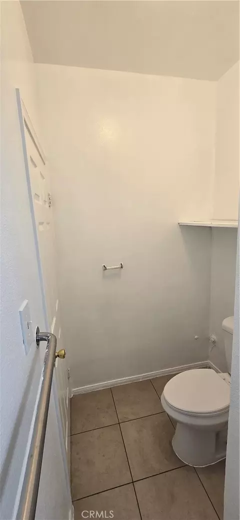Bath - 1060 Cherry, Long Beach, CA 90813 photo 9 of 9