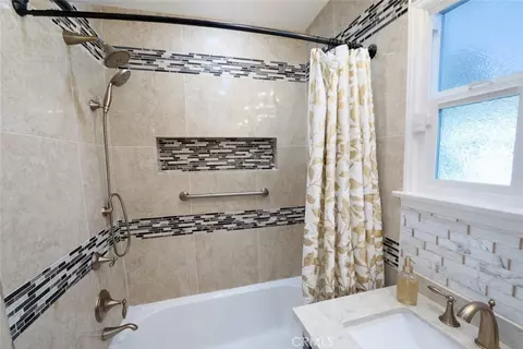 Bath - 12268 Samoline St, Downey, CA 90242 photo 5 of 7