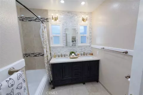 Bath - 12268 Samoline St, Downey, CA 90242 photo 4 of 7
