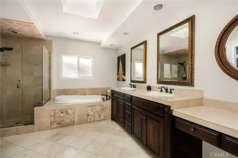 Bath - 3226 E Ridgeway, Orange, CA 92867 photo 3 of 5