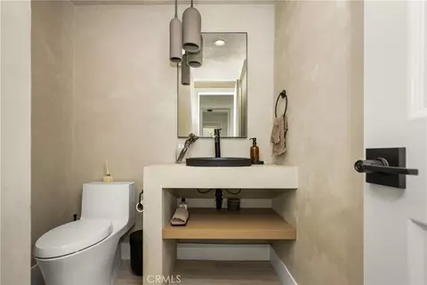 Bath - 3226 E Ridgeway, Orange, CA 92867 photo 1 of 5
