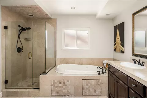 Bath - 3226 E Ridgeway, Orange, CA 92867 photo 4 of 5