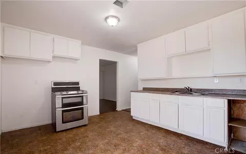 Entry Way - 16010 Olive, Hesperia, CA 92345 photo 1 of 1