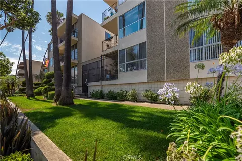 Exterior - 2772 E 2nd St #A2, Long Beach, CA 90803 photo 4 of 5