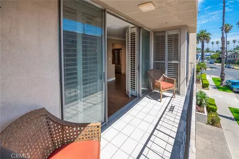 Exterior - 2772 E 2nd St #A2, Long Beach, CA 90803 photo 3 of 5