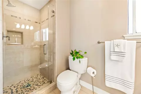Bath - 2772 E 2nd St #A2, Long Beach, CA 90803 photo 2 of 3