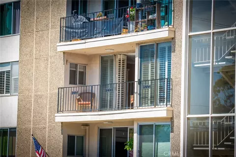 Exterior - 2772 E 2nd St #A2, Long Beach, CA 90803 photo 2 of 5