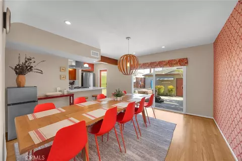 Dining - 134 Bennett, Long Beach, CA 90803 photo 1 of 3