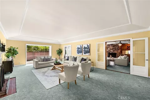 9570 Gallatin Rd, Downey, CA 90240