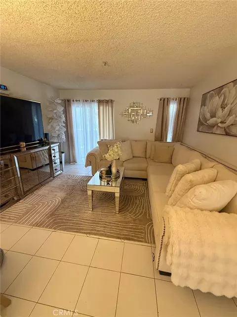 450 E 4th #103, Santa Ana, CA 92701