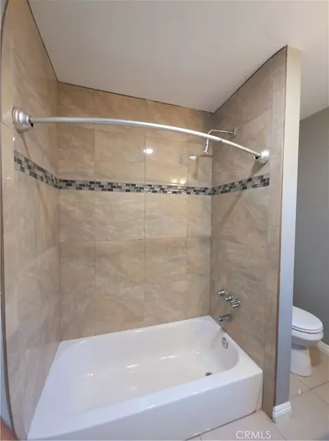 Bath - 1057 E Appleton, Long Beach, CA 90802 photo 2 of 3