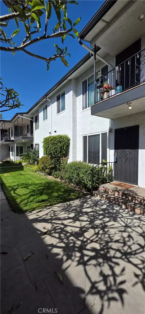 Exterior - 1057 E Appleton, Long Beach, CA 90802 photo 1 of 2