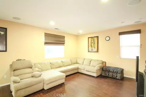 Living - 19914 Christopher, Saugus, CA 91350 photo 1 of 1
