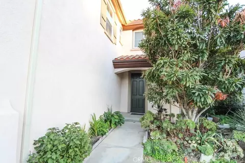 Exterior - 19914 Christopher, Saugus, CA 91350 photo 4 of 8