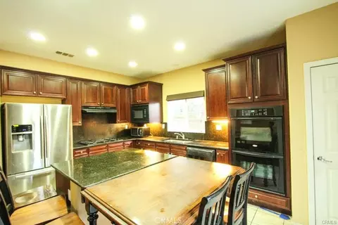 Kitchen - 19914 Christopher, Saugus, CA 91350 photo 4 of 4