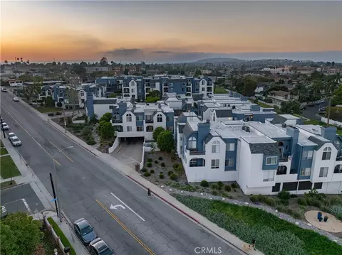 View/Area - 4713 E 4th St, Long Beach, CA 90814 photo 4 of 12