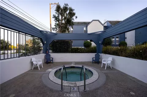 Exterior - 4713 E 4th St, Long Beach, CA 90814 photo 7 of 8