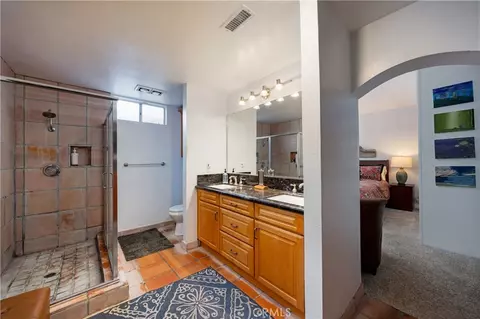 Bath - 4713 E 4th St, Long Beach, CA 90814 photo 1 of 2