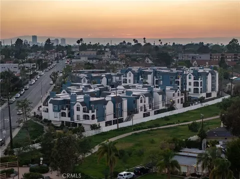 View/Area - 4713 E 4th St, Long Beach, CA 90814 photo 5 of 12