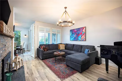 Living - 4713 E 4th St, Long Beach, CA 90814 photo 2 of 3