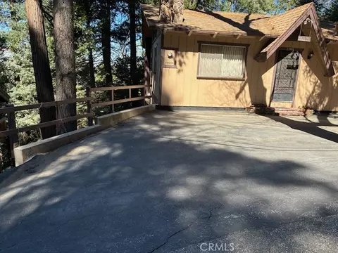 Exterior - 23992 Lakeview Dr, Crestline, CA 92325 photo 2 of 5