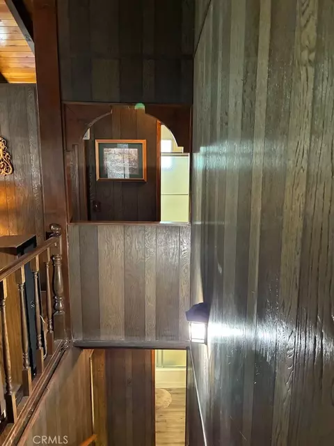 Entry Way - 23992 Lakeview Dr, Crestline, CA 92325 photo 1 of 2