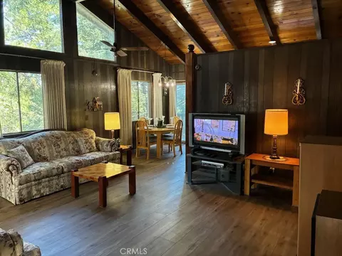 Living - 23992 Lakeview Dr, Crestline, CA 92325 photo 3 of 6