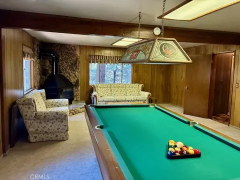 Living - 23992 Lakeview Dr, Crestline, CA 92325 photo 5 of 6