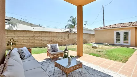 Exterior - 4704 E Centralia St, Long Beach, CA 90808 photo 3 of 3